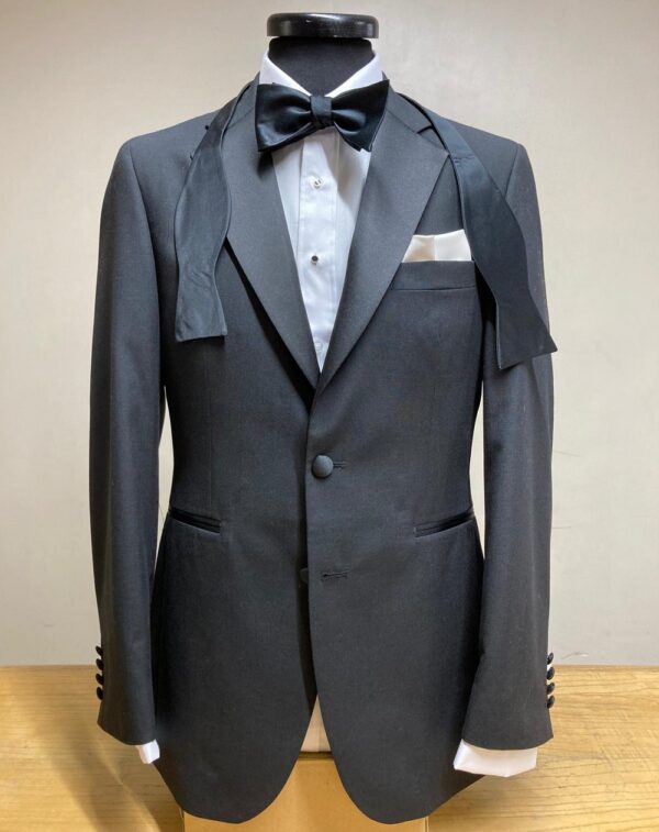 Dress suit